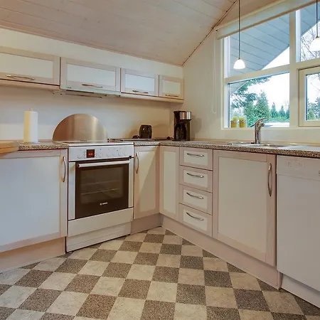 Four-bedroom Holiday In * Hals