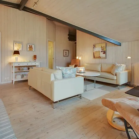 Four-bedroom Holiday In * Hals